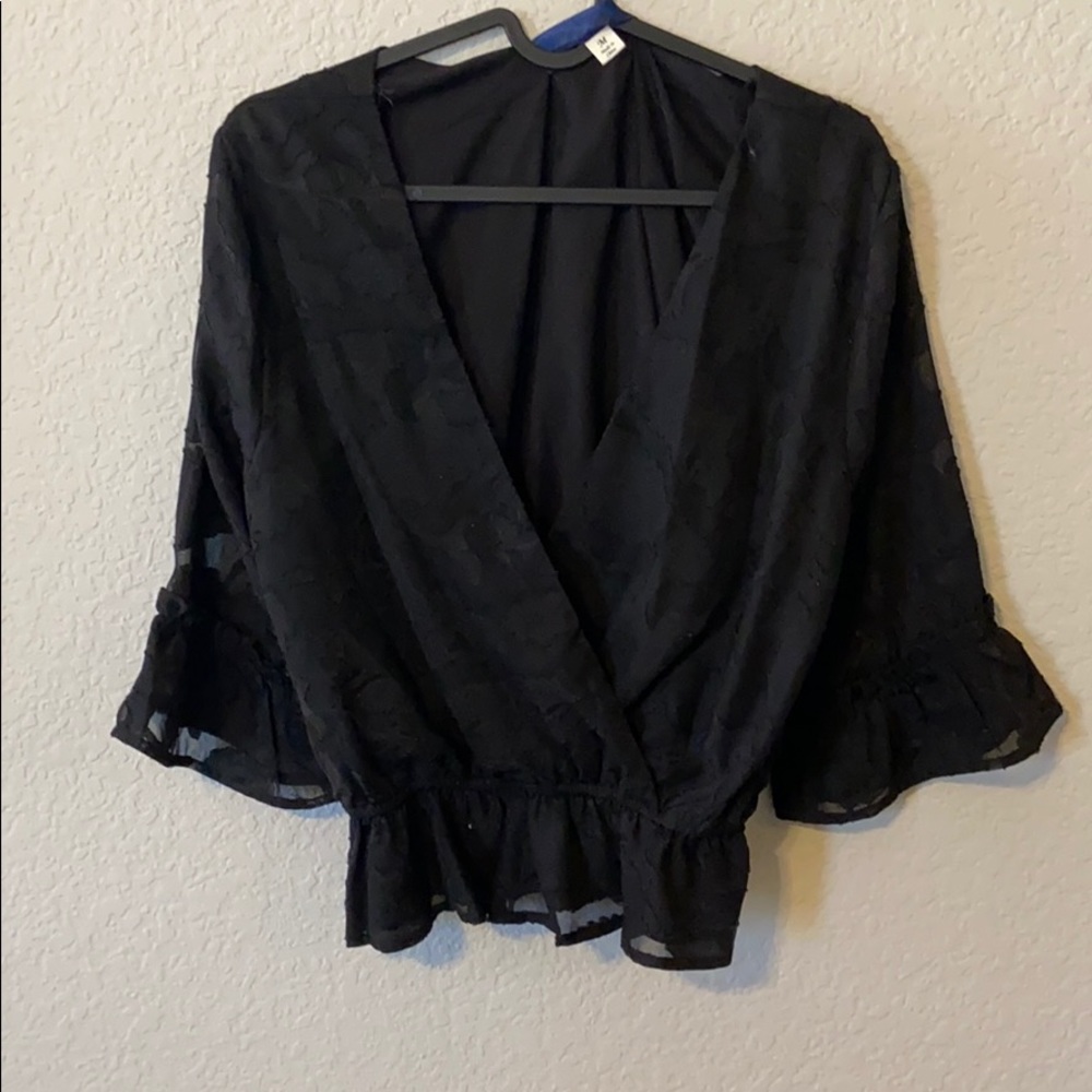 Medium black peplum top